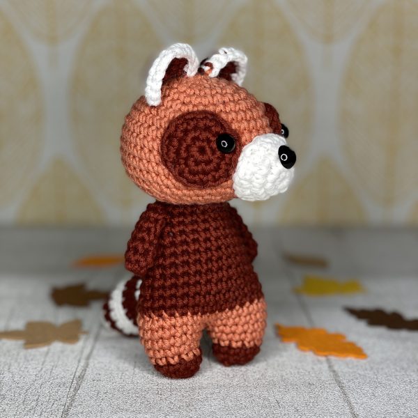 Patron au crochet Panda Roux Ruby - Amy Design Crochet