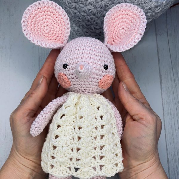 Nicky la souris rose - patron au crochet - Amy Design Crochet